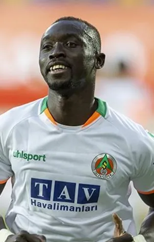 Papiss Cisse pazarlığı! Beşiktaş Senegalli futbolcunun menajeriyle 2. kez görüştü....