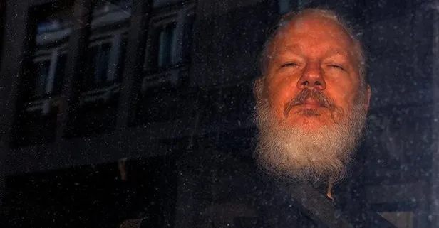 Assange'a bir şok daha!
