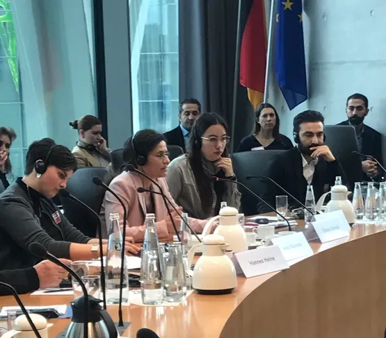 meclisteki-kritik-oturumun-ardindan-chp-hdp-ve-pydpkk-ayni-masada-1583601563516.jpeg Meclis'teki kritik oturumun ardından CHP, HDP ve PYD/PKK aynı masada!-1