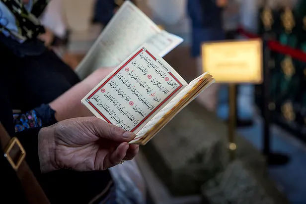 regaip-kandili-gecesi-neden-onemli-regaip-kandilinde-nasil-dua-edilir-neler-yapilir-2022-nihat-hatipoglu-regai-1643807543044.jpg Regaip Kandili'nde ne olmuştur? Regaip Kandili'nin İslam alemi için önemi nedir? Nihat Hatipoğlu Regaip Kandili duası!-4