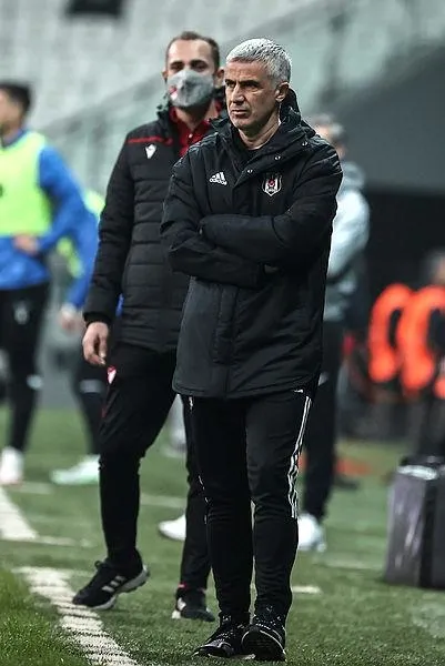 besiktasin-teknik-patronu-onder-karaveli-altay-maci-sonrasi-aciklamalarda-bulundu-1645313167252.jpeg Beşiktaş'ın teknik patronu Önder Karaveli Altay maçı sonrası açıklamalarda bulundu-3