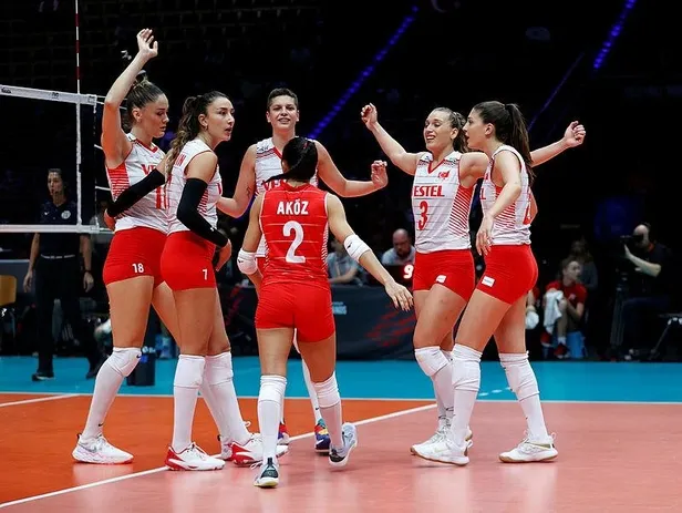 son-dakika-filenin-sultanlari-kanadayi-3-0la-gecti-1664993335578.jpeg Son dakika: Filenin Sultanları Kanada'yı 3-0'la geçti!-2