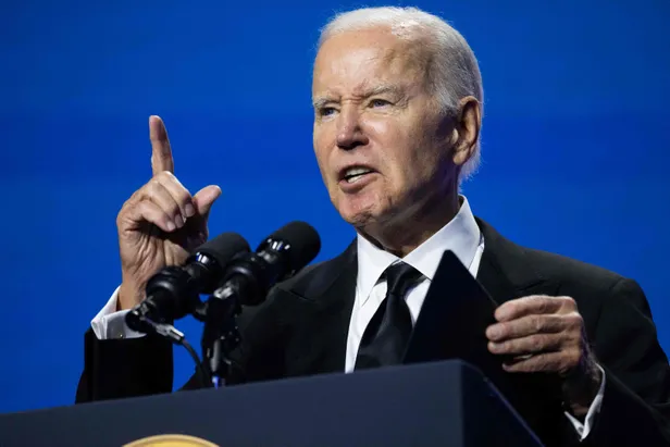 biden-alzheimer-mi-oldu-ayni-hikayeyi-iki-kez-anlatti-yasi-ile-ilgili-endiseler-artiyor-1695369378047.jpg Biden Alzheimer mi oldu? Aynı hikayeyi iki kez anlattı: Yaşı ile ilgili endişeler artıyor-1