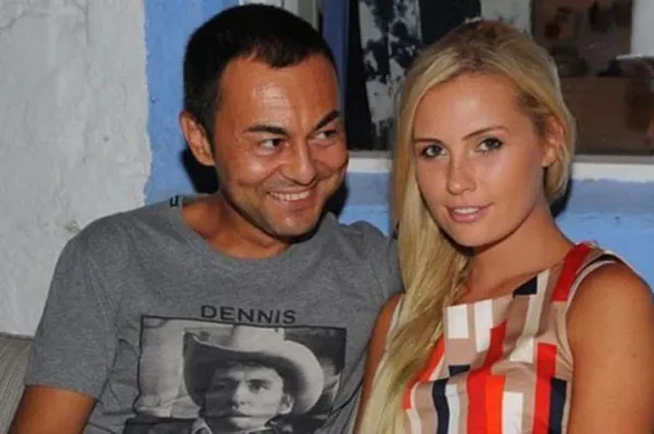 Serdar Ortaç'ın Eşi Chloe Loughnan sınırları zorladı!-10