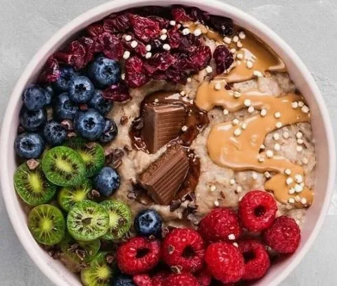 Tuğçe Kandemir'in 3 günde 3 kilo verdiren diyeti! Gelin diyeti ile 63 kiloya şıp diye düştü! 28'lik şarkıcı meğer bu yöntemle...-7