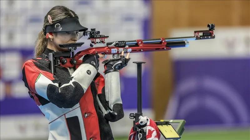 havali-trio-ismail-keles-yusuf-dikec-ve-bugra-selimzadeden-altin-madalya-1772637121326.jpg Havalı trio! İsmail Keleş Yusuf Dikeç ve Buğra Selimzade'den altın madalya-2