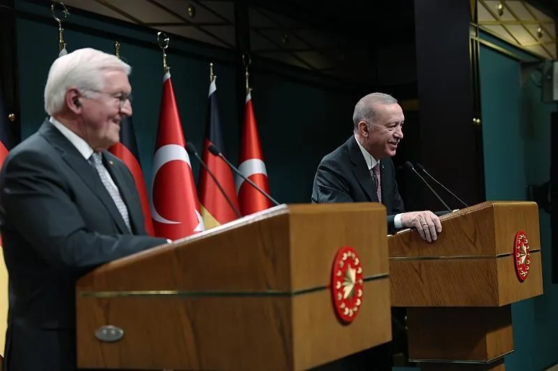 Başkan Erdoğan ve Steinmeier'e döner sorusu soran Alman gazetecinin Marion Sendker olduğu ortaya çıktı!-4