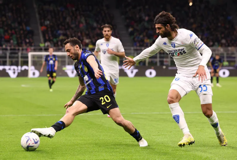 Hakan Çalhanoğlu'dan bir Galatasaray açıklaması daha! - 11