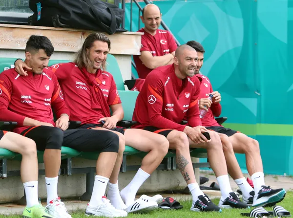 turkiye-futbol-federasyonu-yerli-oyuncu-oynatan-kuluplere-ne-kadar-tesvik-verilecegini-acikladi-1622814343239.jpg Türkiye Futbol Federasyonu yerli oyuncu oynatan kulüplere ne kadar teşvik verileceğini açıkladı-13