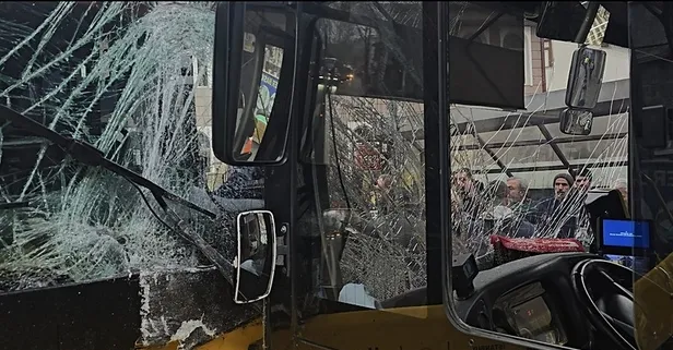 İETT güne 2 kazayla başladı: Arnavutköy'de ormanlık alana uçtu Beykoz'da iki otobüs kafa kafaya çarpıştı