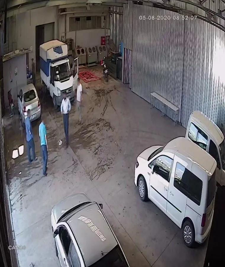 1787212471434.jpeg Kuytulcular operasyonunda 41 tonluk kaçak et skandalı yeniden gündemde: Yardım diye toplandı sucuk yapıldı-3