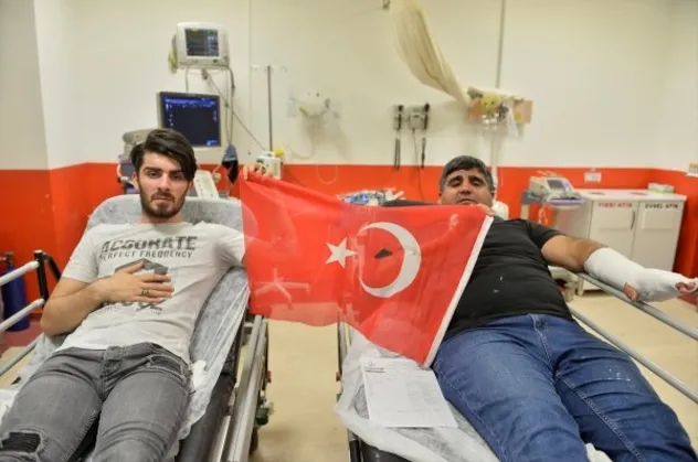 Mardin'de HDP'liler AK Partililere bıçakla saldırdı