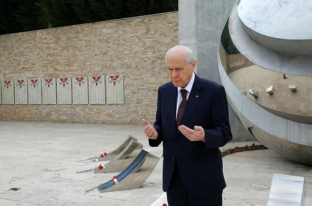 MHP Genel Başkanı Bahçeli Ülkücü Şehitler Anıtı'nı ziyaret etti-5