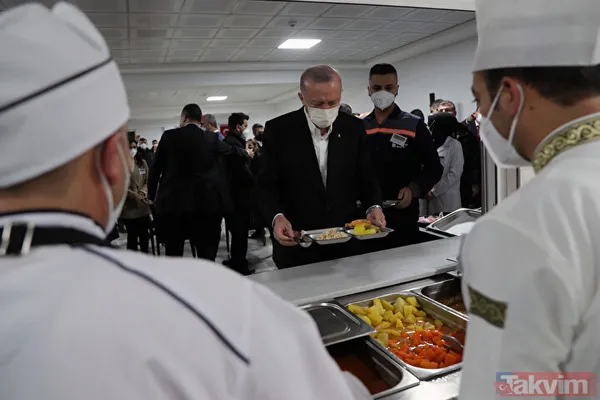 Başkan Recep Tayyip Erdoğan Gaziantep'te işçilerle yemek yedi - 14
