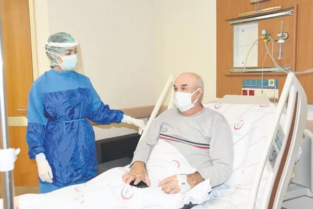 Çağla Kubat’ın ortağı Talat Aşıkoğlu koronavirüsten hayatını kaybetti | Yurttan ve dünyadan Kovid-19 haberleri-5