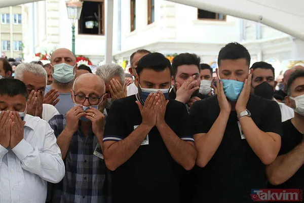 Alişan'ın kardeşi Selçuk Tektaş'a veda! Son yolculuğuna uğurlandı Alişan gözyaşlarına hakim olamadı - 9