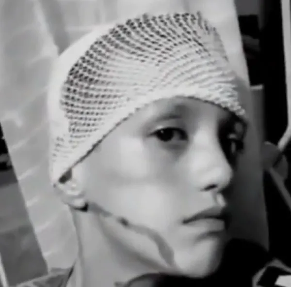 siginmacilar-uzerinden-provokasyon-yapan-umit-ozdagin-suriyeliler-kucuk-cocuga-kezzap-atti-iddiasi-yalan-cikti-1658009724089.jpg Sığınmacılar üzerinden provokasyon yapan Ümit Özdağ'ın 'Suriyeliler küçük çocuğa kezzap attı' iddiası yalan çıktı-4