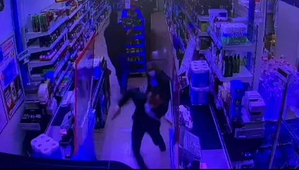 SON DAKİKA: Markete soyguna gelen hırsız hayatının şokunu yaşadı!-2