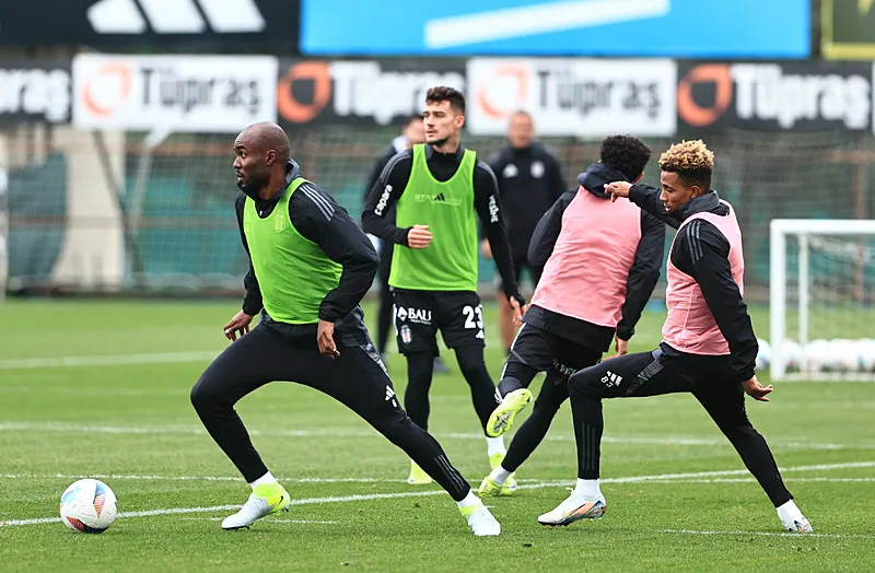 Hocalardan sürpriz! Beşiktaş Fenerbahçe derbisi öncesi 11'ler belirlendi - 8