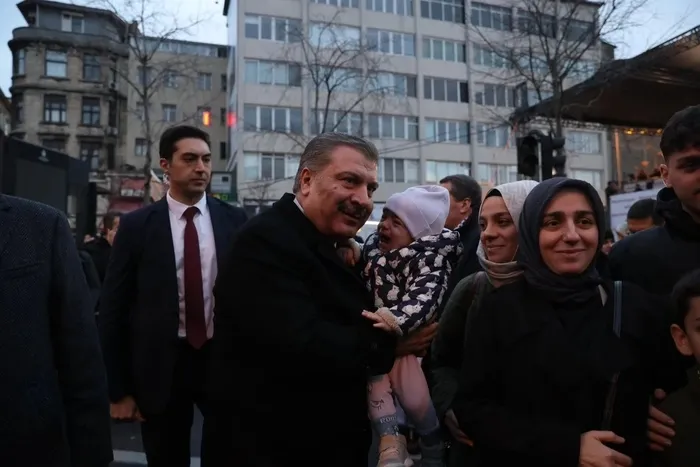 Son dakika: Sağlık Bakanı Fahrettin Koca şehitlerimiz ve Filistin yürüyüşünde-2