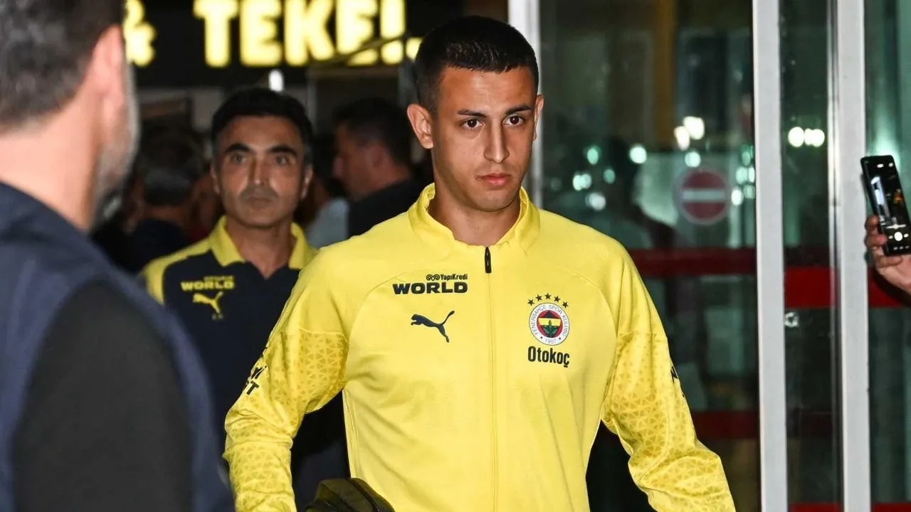 Bartuğ Elmaz’a çifte talip!