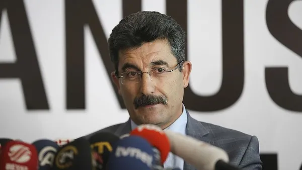 kirli-pazarlik-kavgasinda-davutoglu-geri-adim-atmiyor-masadan-cikariz-1673609751329.jpeg FETÖ'cü terörist Cevheri Güven ve fondaş Can Ataklı kirli planı duyurdu: 6'lı masa göreve gelirse binlerce bürokrat kovulacak-7