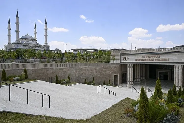 Turkuvaz Medya'dan 15 Temmuz programı! "40 yıllık hain plan bertaraf edildi hak ile batıl savaştı"-9