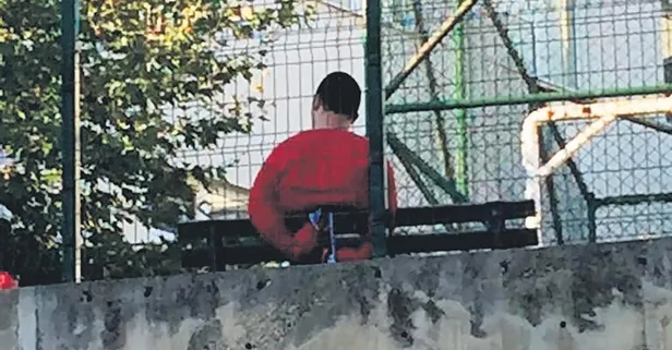 Annenin de haberi varmış: İstanbul'da otizmli gencin ellerini bağlayıp banka oturttular