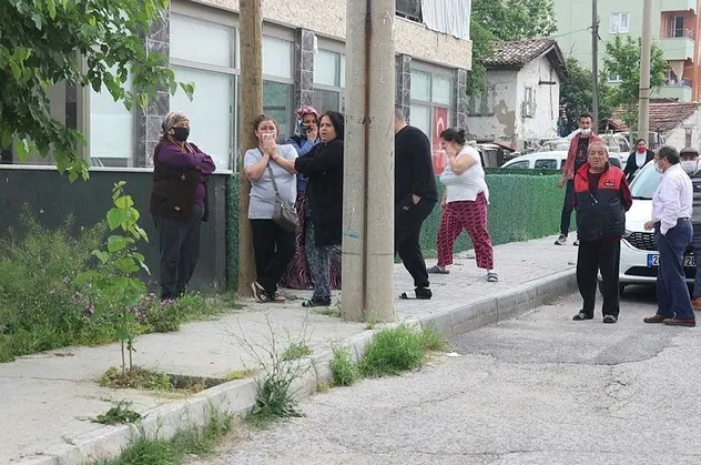 Denizli'de yaşlı kadın komşu apartmanın bahçesinde ölü bulundu