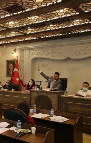 CHP’de yenilebilir enerji konusunda büyük çelişki! Vekili başka meclis üyesi başka kafada...