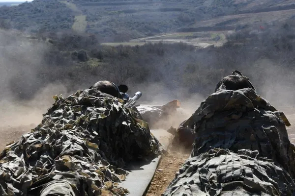 turkiyeden-yunanistana-keskin-nisancili-mesaj-1615741807777.jpeg Ateşle oynayan Yunanistan'a Gökçeada'dan keskin nişancılı mesaj-2