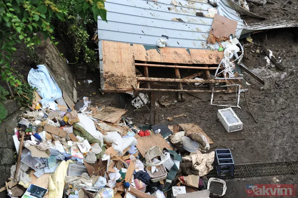 SON DAKİKA: Japonya'da heyelan felaketi! Ölü sayısı 7'ye yükseldi - 8