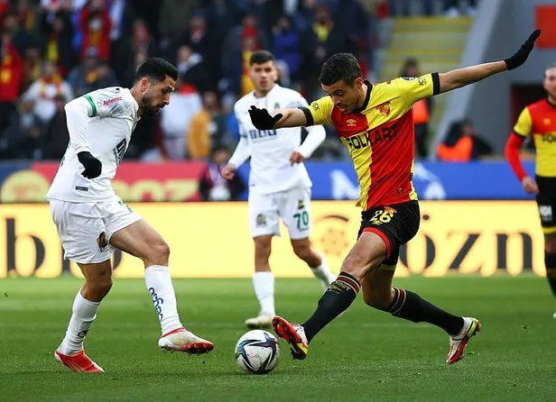 Göztepe evinde Alanyaspor'a 2-0 mağlup oldu | MAÇ SONUCU-1