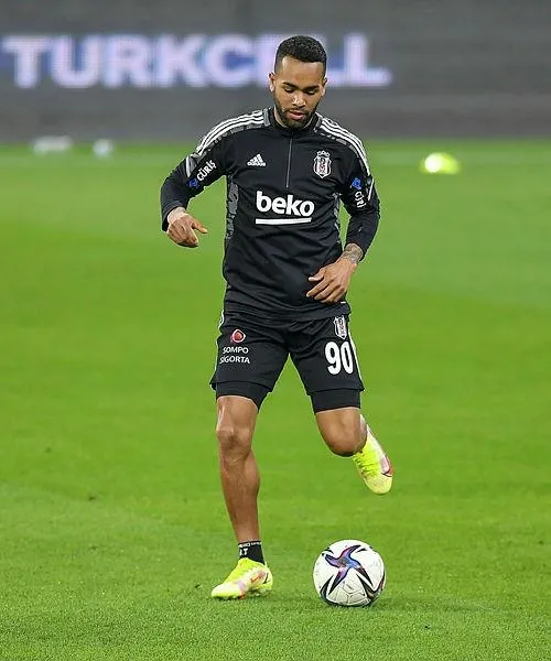 katarda-super-kupa-macinda-besiktas-ve-antalyaspor-karsilasacak-buyuk-bulusma-atvde-naklen-yayinlanacak-1641335793228.jpeg Katar'da Süper Kupa maçında Beşiktaş ve Antalyaspor karşılaşacak! Büyük buluşma ATV'de naklen yayınlanacak-5