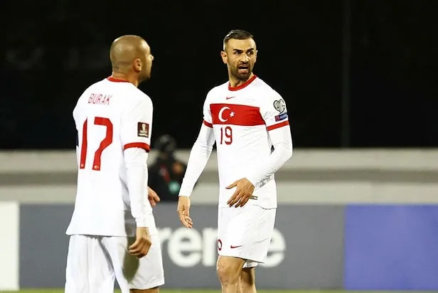 letonya-1-2-turkiye-mac-sonucu-burak-yilmaz-ve-serdar-dursun-1633987748845.jpeg Letonya 1-2 Türkiye | MAÇ SONUCU! Burak Yılmaz ve Serdar Dursun...-8