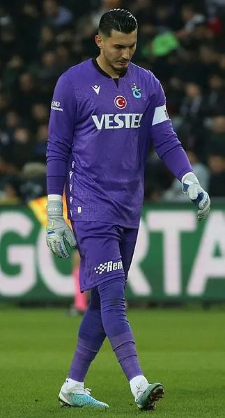 son-sampiyon-trabzonspor-taraftarini-kahrediyor-1675038589657.jpeg Son şampiyon Trabzonspor taraftarını kahrediyor-3