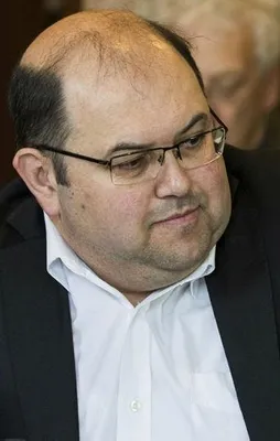 Rumi Forum'un başkanı anında kaçtı