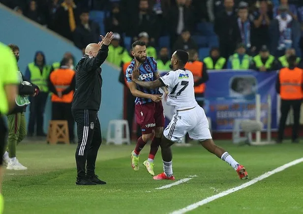 trabzonspor-macinda-yaptigi-hareket-olay-olmustu-cyle-larinin-cezasi-belli-oldu-1649353472212.jpeg Trabzonspor maçında yaptığı hareket olay olmuştu! Cyle Larin'in cezası belli oldu-1