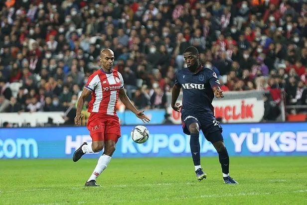 lidere-celme-antalyaspor-2-1-trabzonspor-mac-sonucu-1639246403363.jpeg Lidere çelme! Antalyaspor 2-1 Trabzonspor | MAÇ SONUCU-1