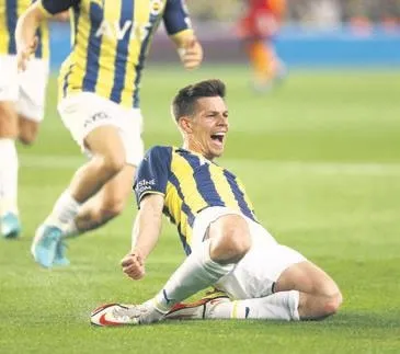 gecen-seneki-yukselen-formunu-jorge-jesus-ile-daha-da-gelistiren-crespo-avrupanin-zirvesinde-spor-haberleri-1663802390264.jpeg Geçen seneki yükselen formunu Jorge Jesus ile daha da geliştiren Crespo, Avrupa'nın zirvesinde | Spor haberleri-3