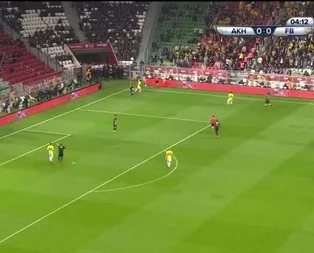 Mustafa Yumlu’dan alkış alan hareket!