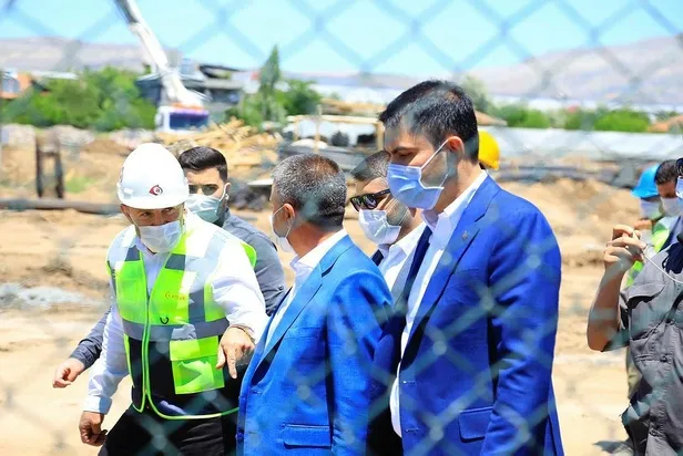 Bakan Kurum Elazığ'dan açıkladı: Konutlar 1 yıl içinde tamamlanacak-1