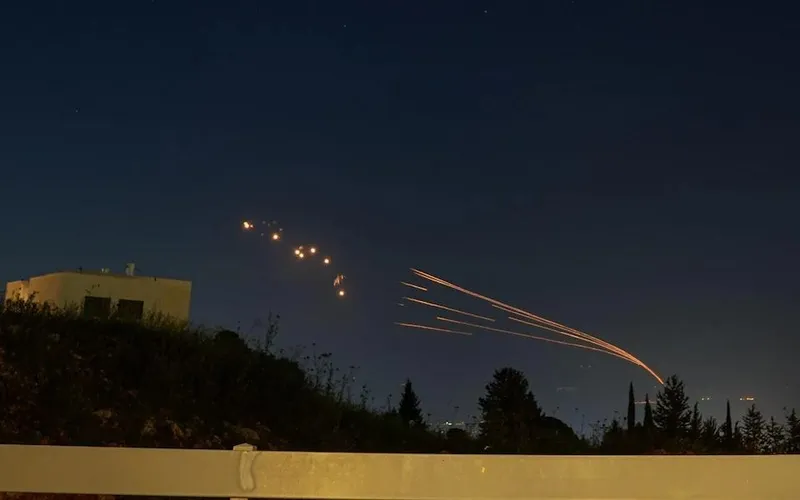 Orta Doğu’da ABD’nin yerini İngiltere mi aldı? İngiliz basını ortaya çıkardı: Kıbrıs’tan kalkan jetler İsrail’e uçtu-4