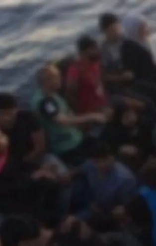İzmir'de 42 düzensiz göçmen yakalandı