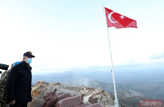 SON DAKİKA: Milli Savunma Bakanı Hulusi Akar ve TSK komuta kademesi 1995 rakımlı Namaz Dağı'nda