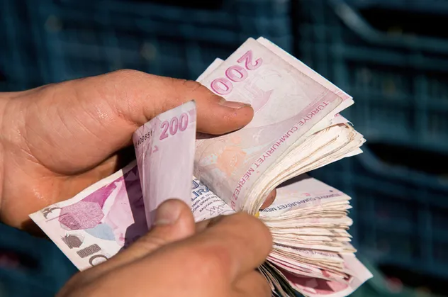 Ölüm aylığı kimlere bağlanır, şartları nelerdir? Peşin ödenen emekli aylıkları ölüm halinde geri alınır mı?