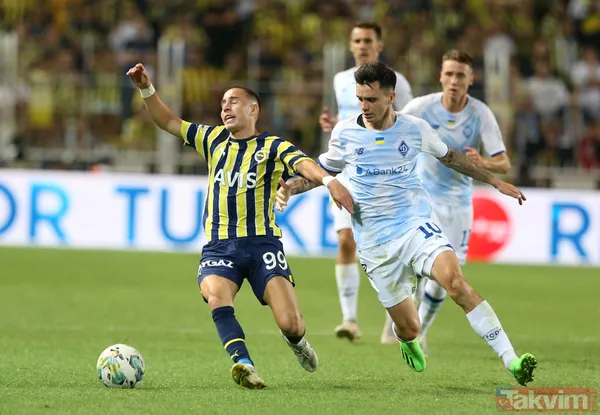 Yakışmadı! Dinamo Kiev'in golü sonrası Fenerbahçe taraftarından 'Vladimir Putin' tezahüratı: Lucescu stadı terk etti - 30