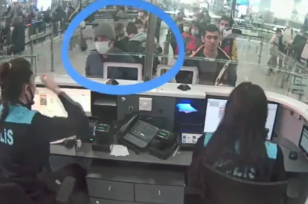 İstanbul Havalimanı'nda hareketli anlar! ABD'li diplomat Suriye uyruklu şahsı yurt dışına kaçırırken suçüstü yakalandı
