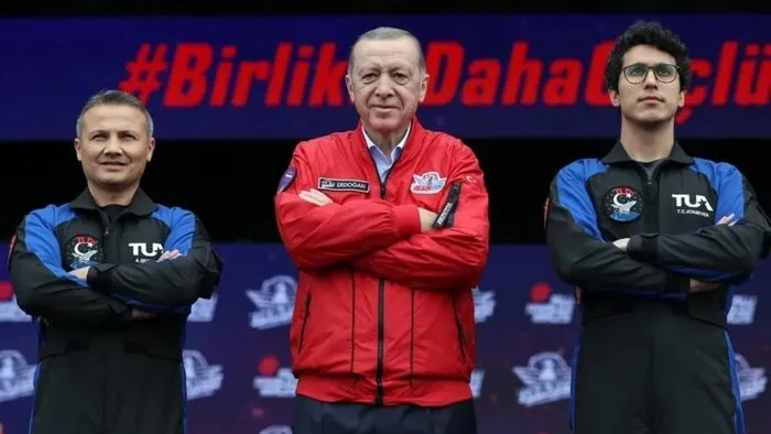 Türkiye'nin ikinci astronotu Tuva Cihangir Atasever'in uzay yolculuğu için artık saatler kaldı! 7 deney yapacak! Dikkat çeken Azerbaycan detayı-2