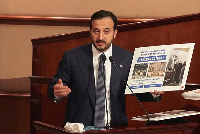 Başkan Özdemir İBB’yi topa tuttu